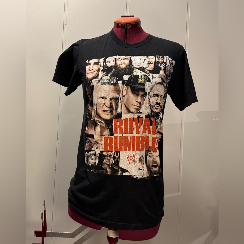 WWE Royal Rumble graphic t-shirt Y2K